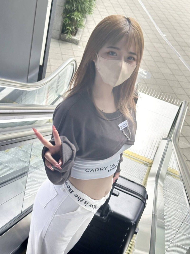 FC2-PPV-4693309 [Famous magazine model] "Big-breasted beauty influencer" One-shot raw creampie shoot with a daily wage of 1.8 million yen. [70 minutes total high-quality bonus]