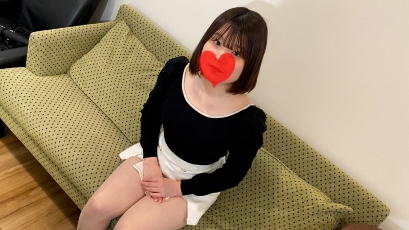 FC2-PPV-4713235 A 20-year-old vocational school student who wants to become an idol ♡ Her blowjob face is super cute and dripping with juices ♡
